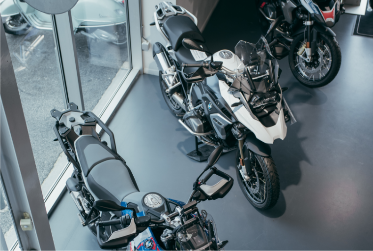BMW Motorrad RS modellen showroom