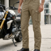 Stachus Motorbroek naast BMW Roadster